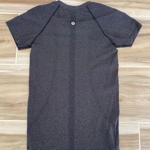 Lululemon Swiftly Tech Short Sleeve Metallic Black